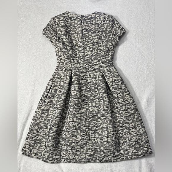 Eliza J Zip Front Leopard Knit Jacquard Fit & Flare Dress With Pockets Size: 4 - Picture 9 of 11